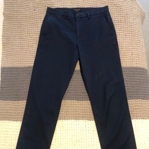 Banana Republic Core Temp Chino 32 Waist 34 Length Pant